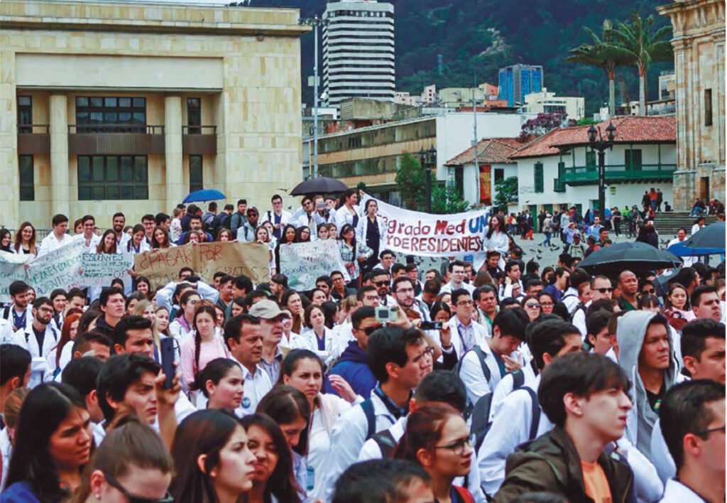 ¿Tienen futuro los profesionales de la salud en Colombia?