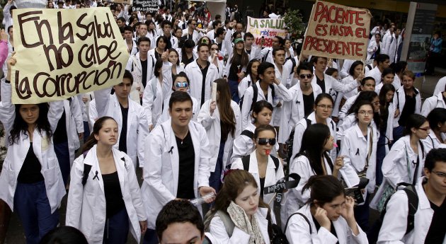 En plena pandemia Corte Suprema protege derecho a la huelga de profesionales de la salud
