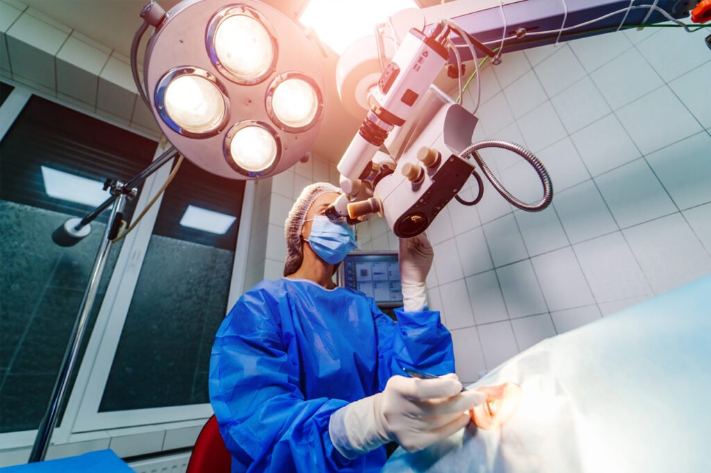 El viaje transformador de la cirugía laparoscópica hacia intervenciones más seguras, beneficiosas y costo efectivas