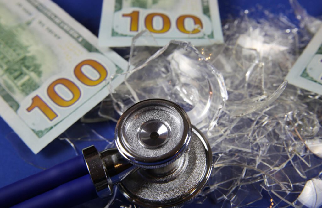 Crece la presión financiera sobre el sector salud: cartera de la industria farmacéutica llegó a $ 4,3 billones en el primer trimestre