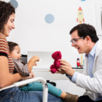 La violencia sigue marcando la mortalidad infantil: estudio aporta nueva evidencia sobre el trauma pediátrico en Colombia